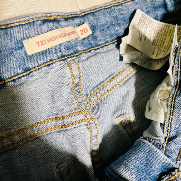 Jeans - Picture 3 of 4